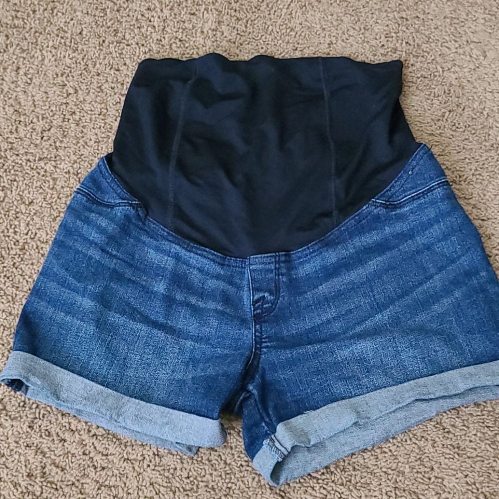 Maternity shorts